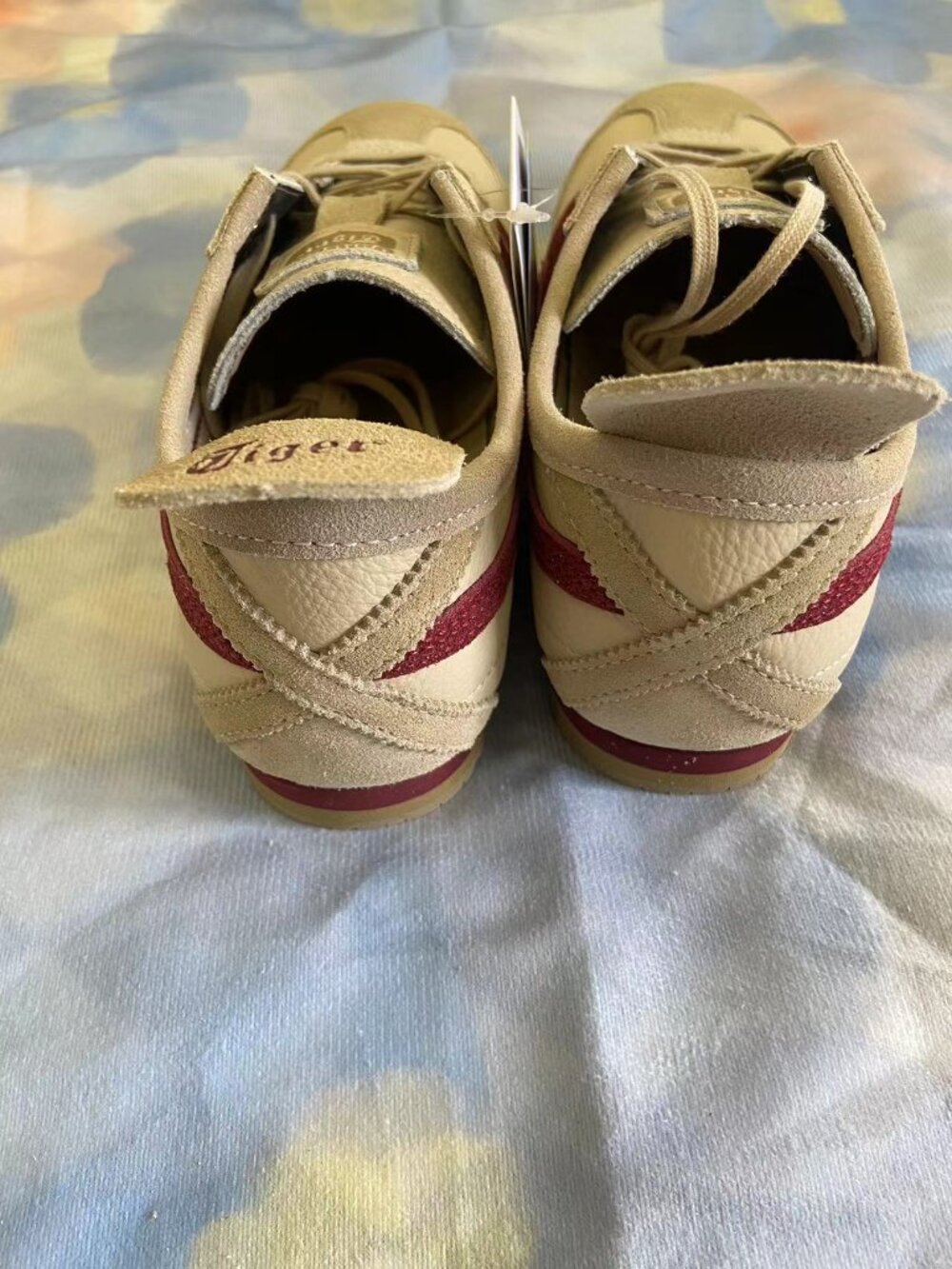 Onitsuka Tiger by Asics Cream and Burgundy Classic Mexico 66 Flats - Picture 4 of 6